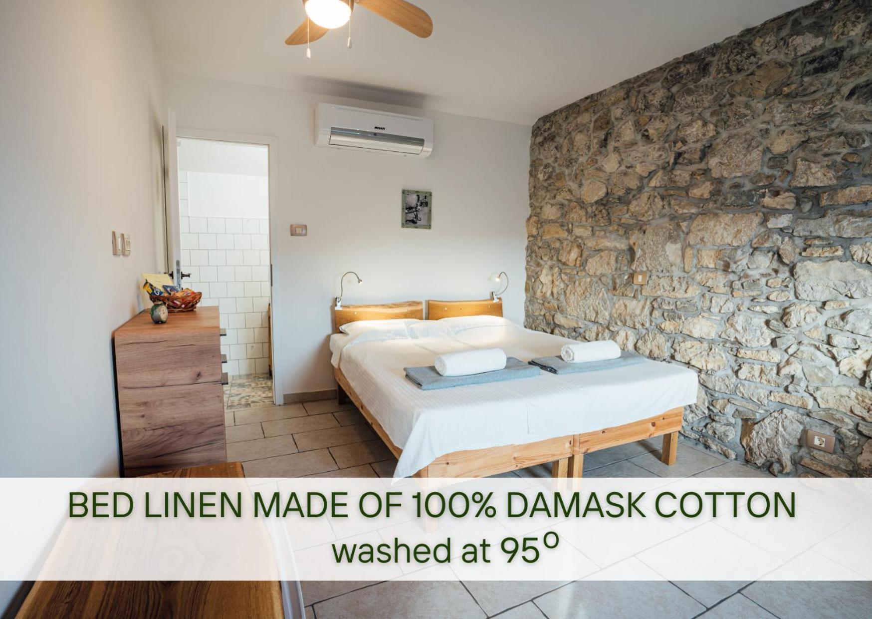 Guesthouse Kamniti Rob Crni Kal Exterior photo